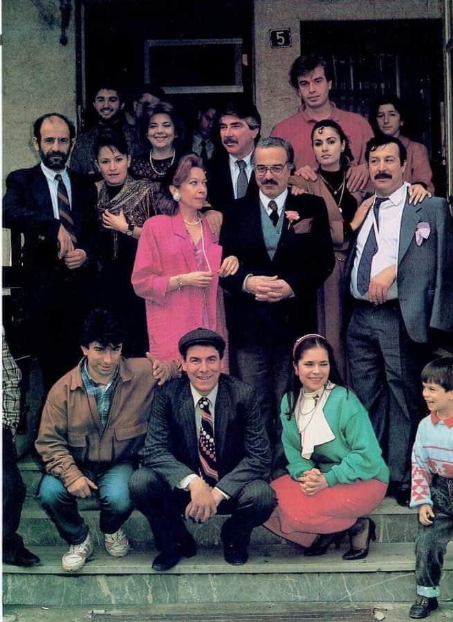 Bizimkiler Dizisi Yeniden Gündemde